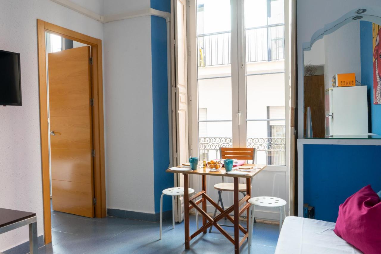 Mar Y Arte Apartamentos Malaga Bagian luar foto