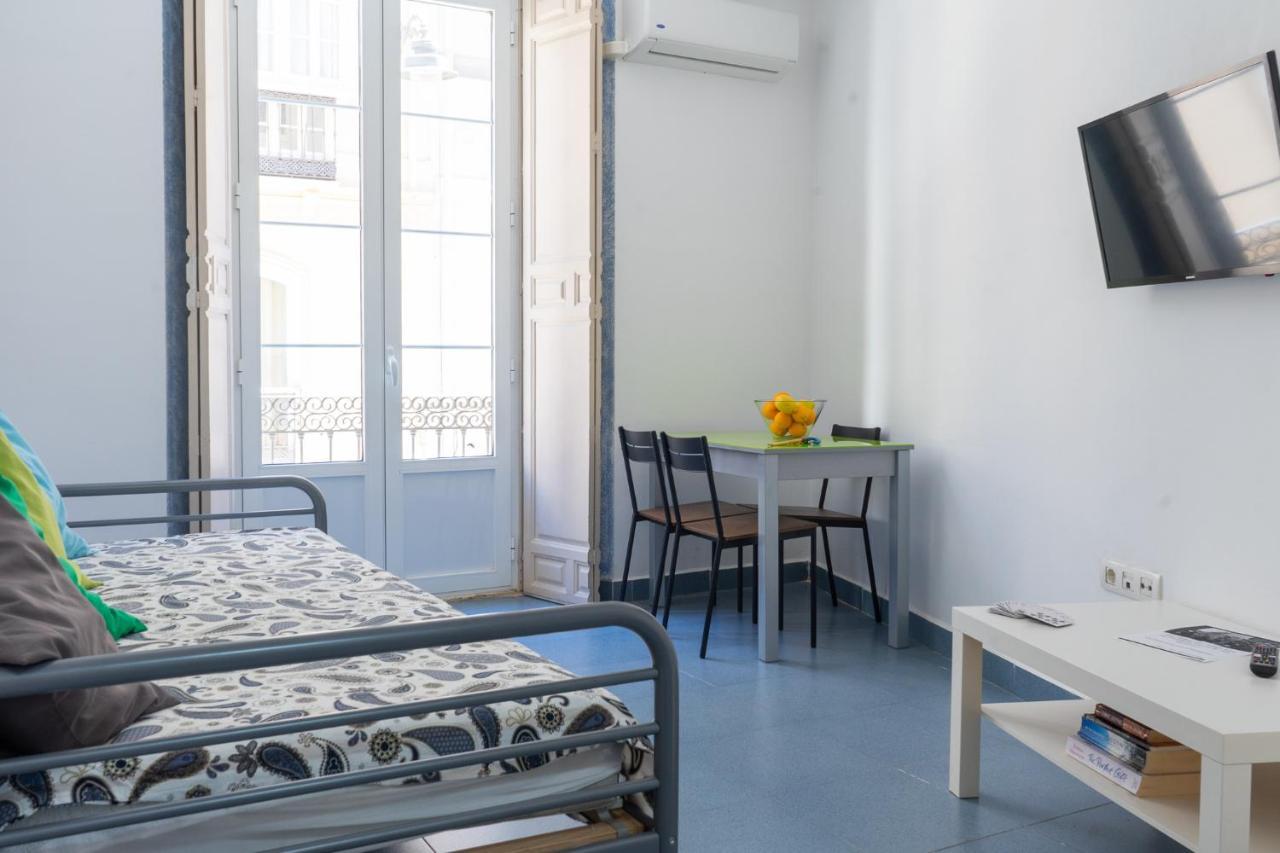 Mar Y Arte Apartamentos Malaga Bagian luar foto