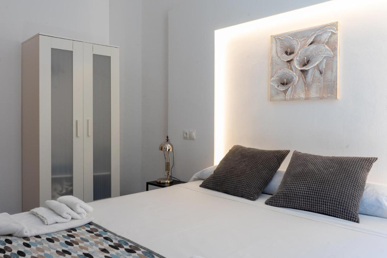 Mar Y Arte Apartamentos Malaga Bagian luar foto