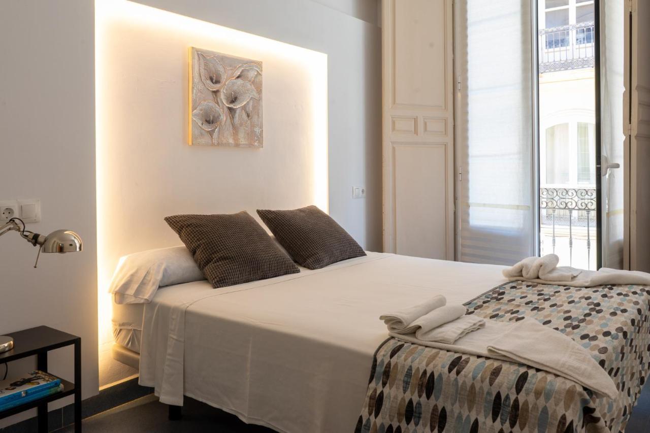 Mar Y Arte Apartamentos Malaga Bagian luar foto
